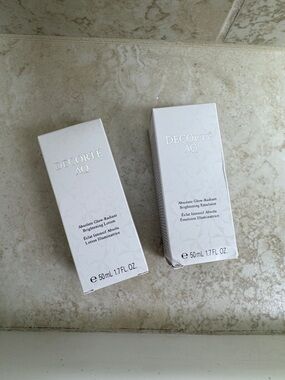 Decorte AQ Brightening Duo